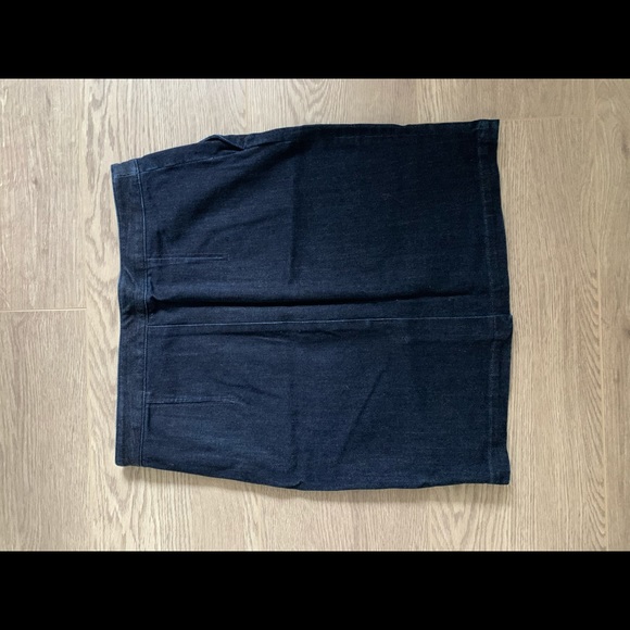 Banana republic Denim skirt - Picture 2 of 3